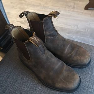 Blundstones Chisel Toe